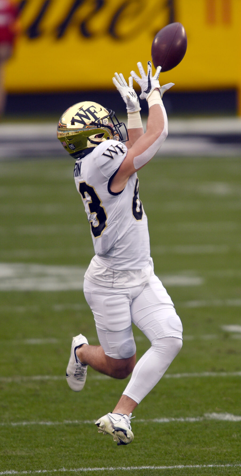 Wisconsin Wake Forest Duke's Mayo Bowl